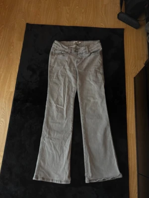 Lågmidjade jeans - I bra skick och nästan aldrig använda