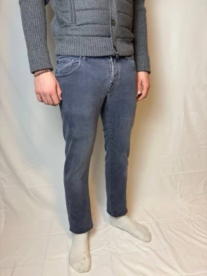 Jacob cohen jeans - Jacob cohen jeans storlek 32 skick 9/10 plagg nmr 37