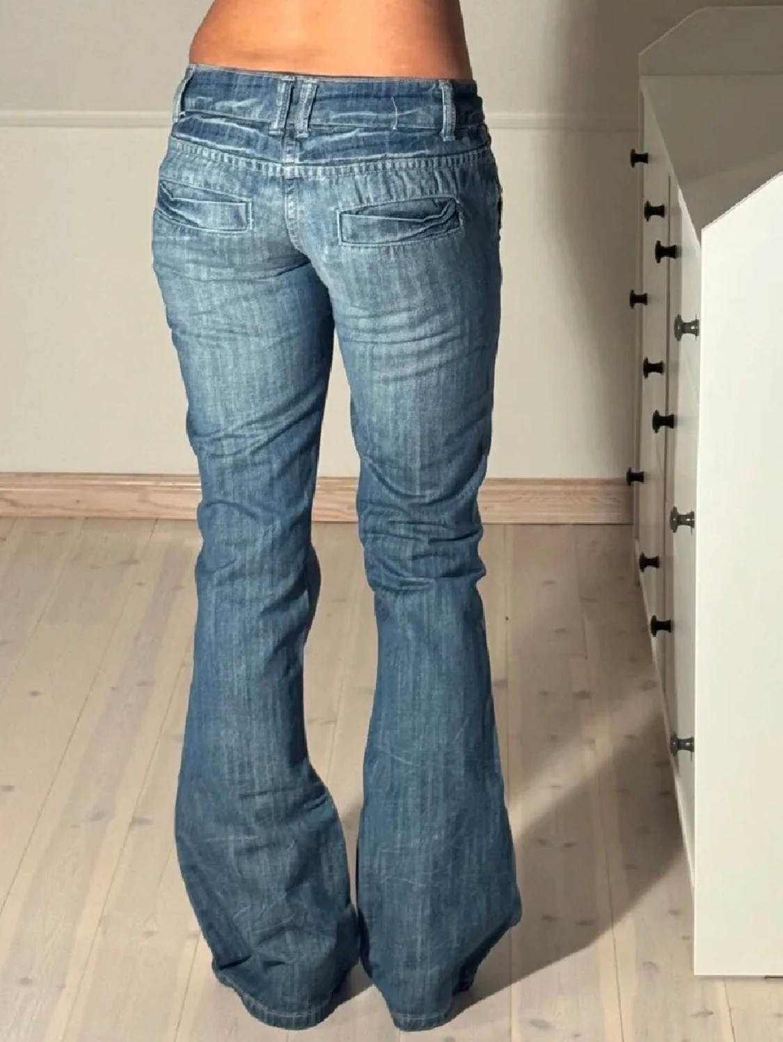 Blå bootcut jeans med låg midja - 2