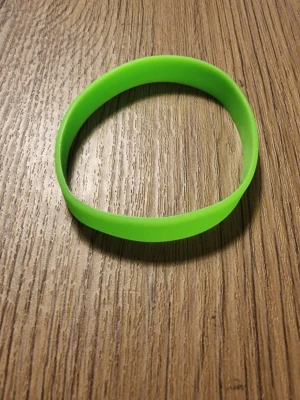 Armband silikon - Silikonarmband. Stretchiga armband för män och kvinnor. Silikon. 20,2 cm. Bredd 1,2 cm. 