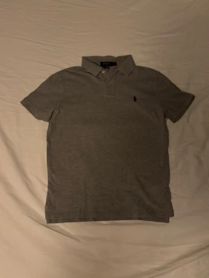 Rahlp Lauren Pike - Hej, säljer en Rahlp Lauren pike i fint skick utan slitage eller andra skador, har du fler funderingar är det bara att skriva!