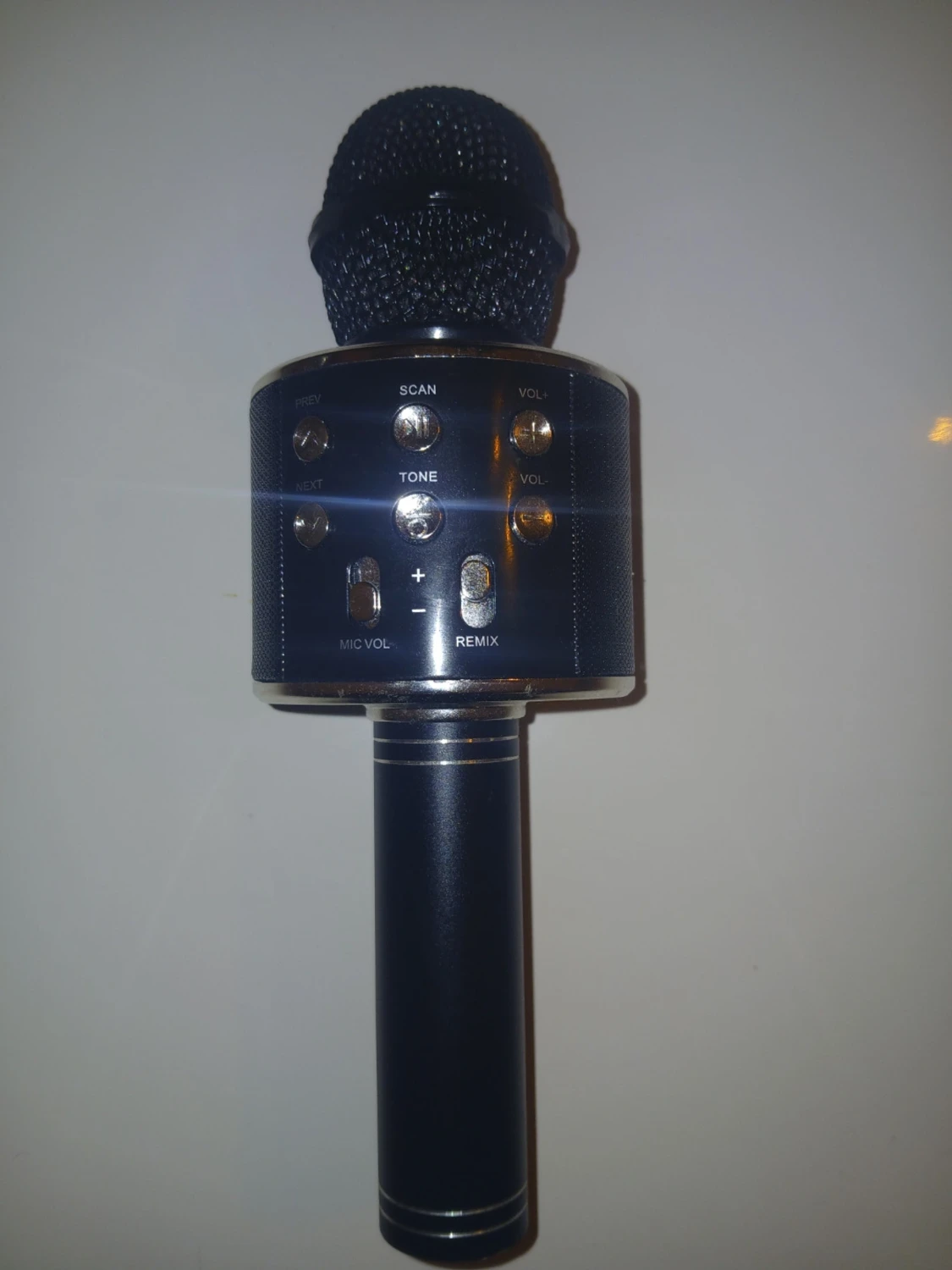Trådlös karaokemikrofon med högtalare