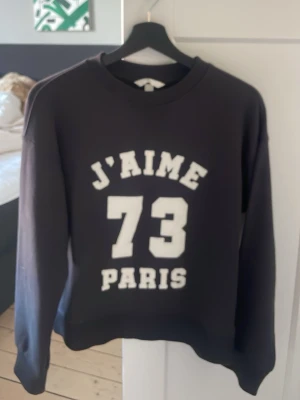 Tröja med motiv  - en as snygg tröja från hm! bara använd ett fåtal gånger