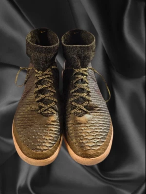 Nike magistaX mid  - Sjukt snygga och sällsynta futsal skor. Mycket bra skick (ändväna få antal gånger 