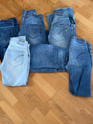 Dondup jeans bulk - Tja säljer 6 par dondup jeans, 3x George, 3x övriga modeller, Alla är i helt och bra skick.