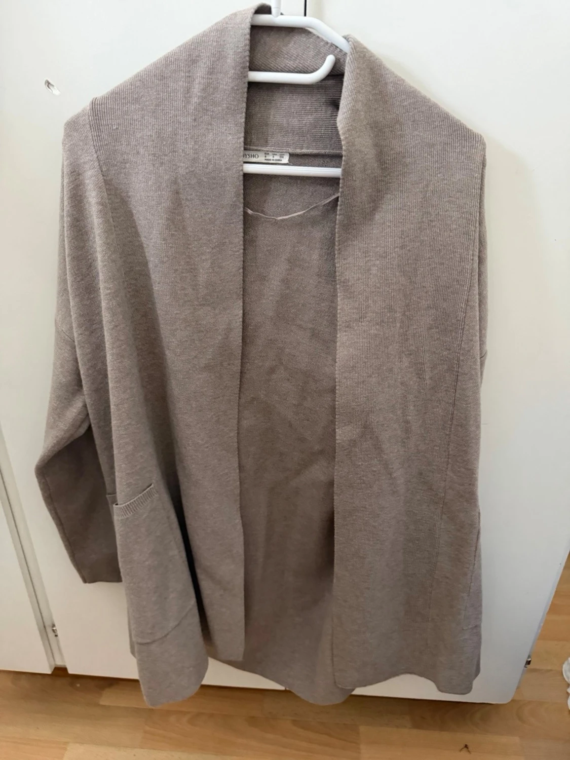 Beige kofta från Oysho