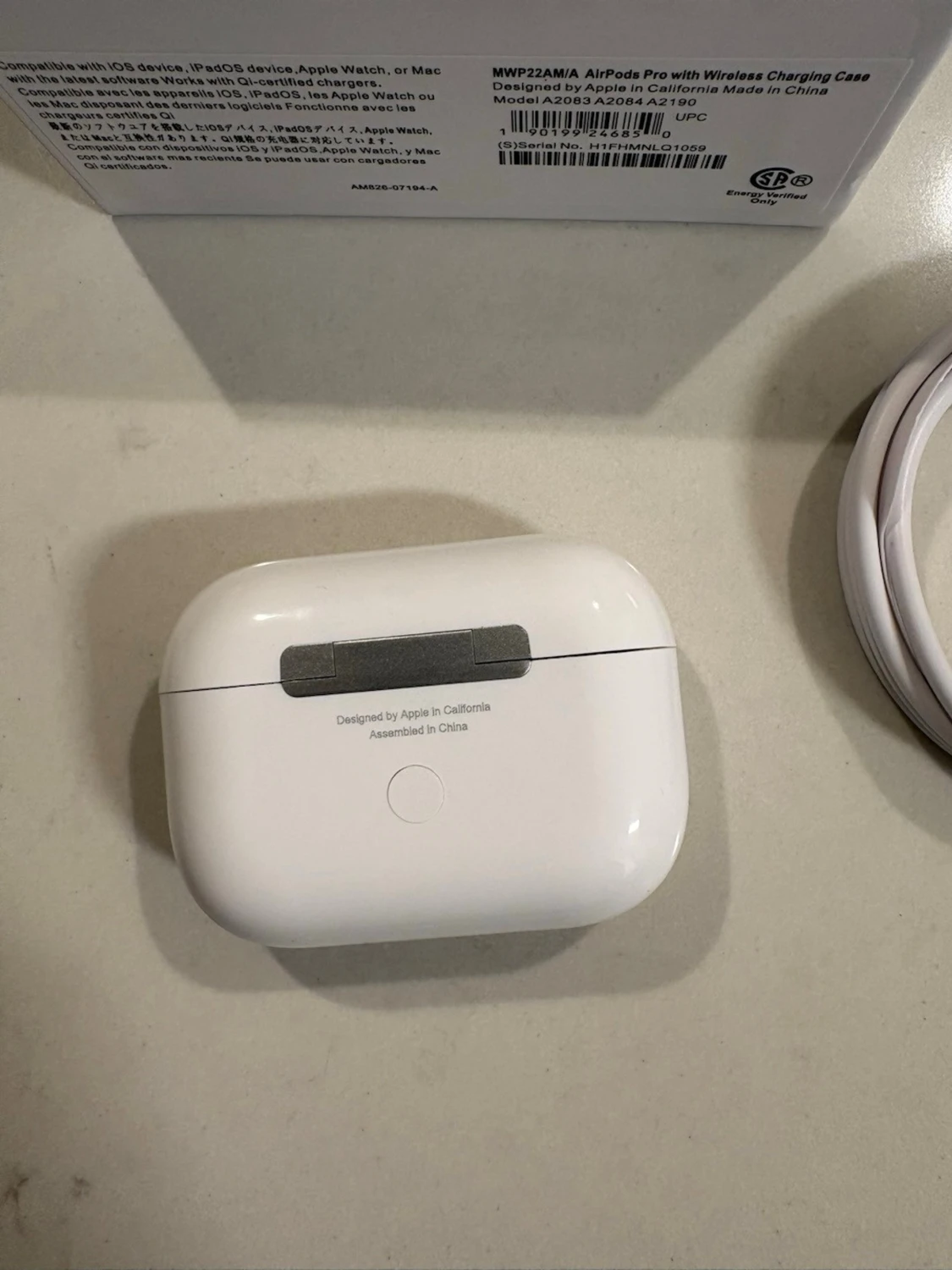 Apple AirPods Pro med laddningsetui - 2