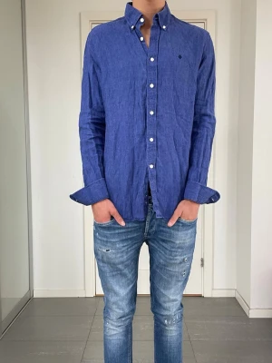 Morris linneskjorta  - Säljer nu denna Morris linneskjorta, skriv för fler bilder/frågor🙌🏼