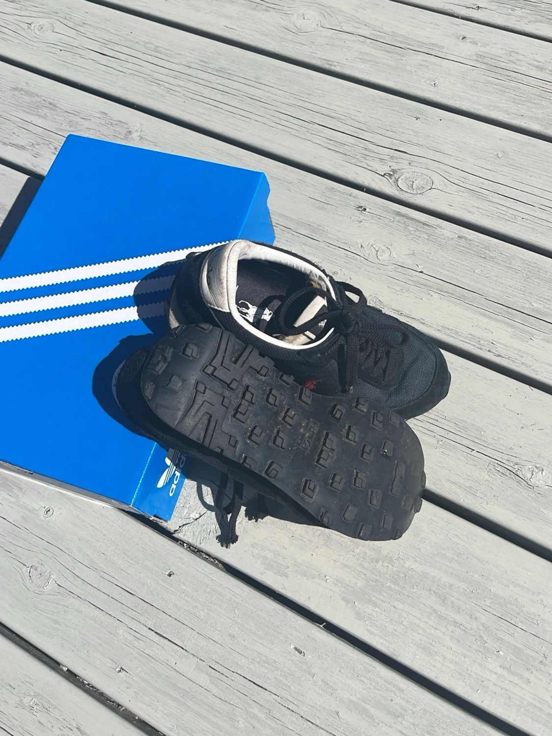 Svarta ralph louren sneakers med vit sula - 2