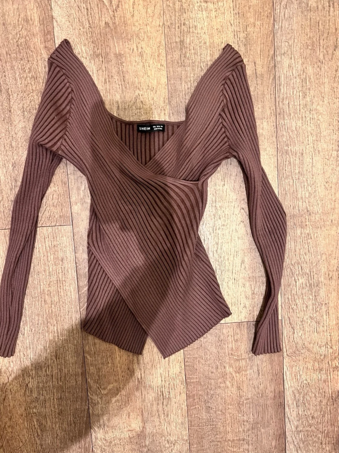 Brun omlottopp från SHEIN - 1