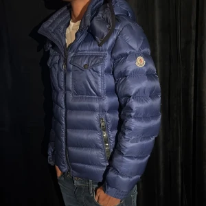 Blå Moncler pufferjacka herr  - Moncler jacka🙌| många deffekter på jackan‼️