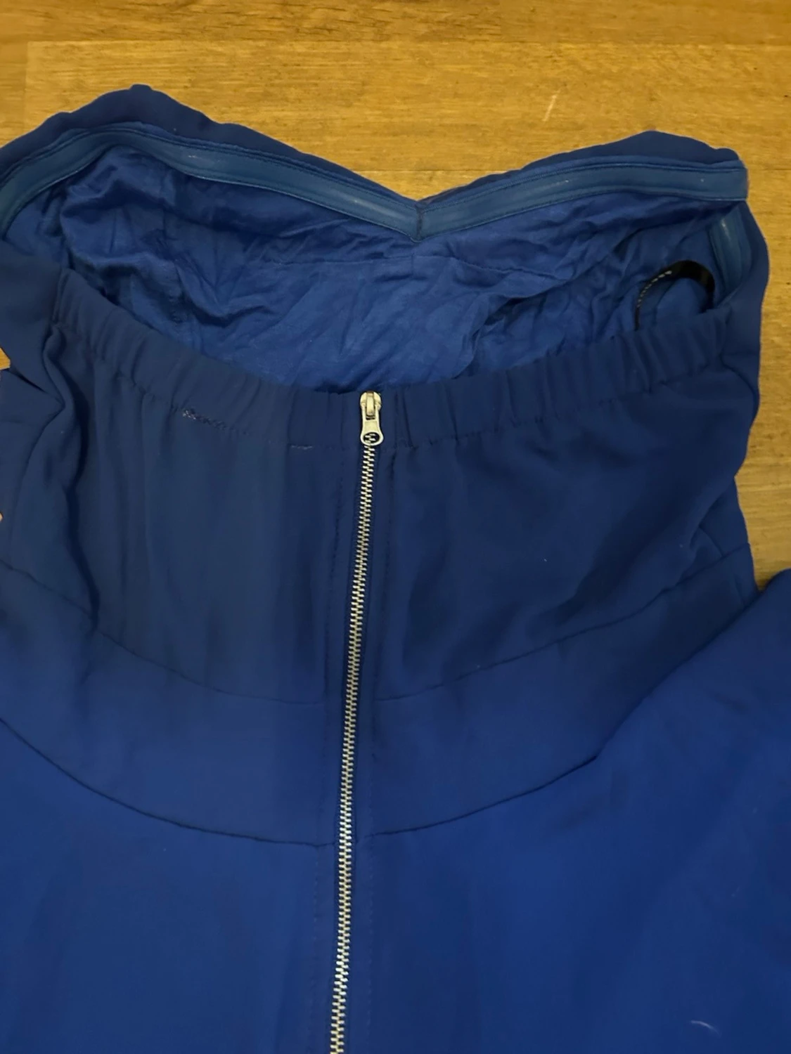 Blå axelbandslös kort klänning - 4