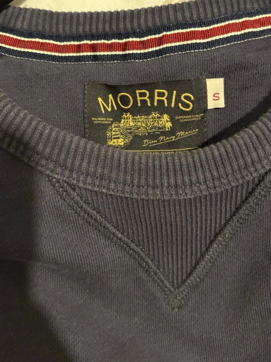 Marinblå sweatshirt från Morris - 1