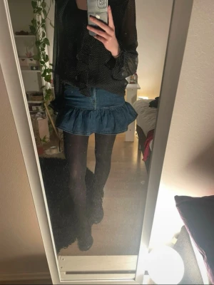 Darkblue skirt - Super nice darkblue skirt from bikbok. Perfect for    the summer.