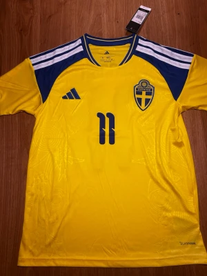 Sverige fotbollströja VM - Helt nytt skick, checka in insta @fotbollshoppen 