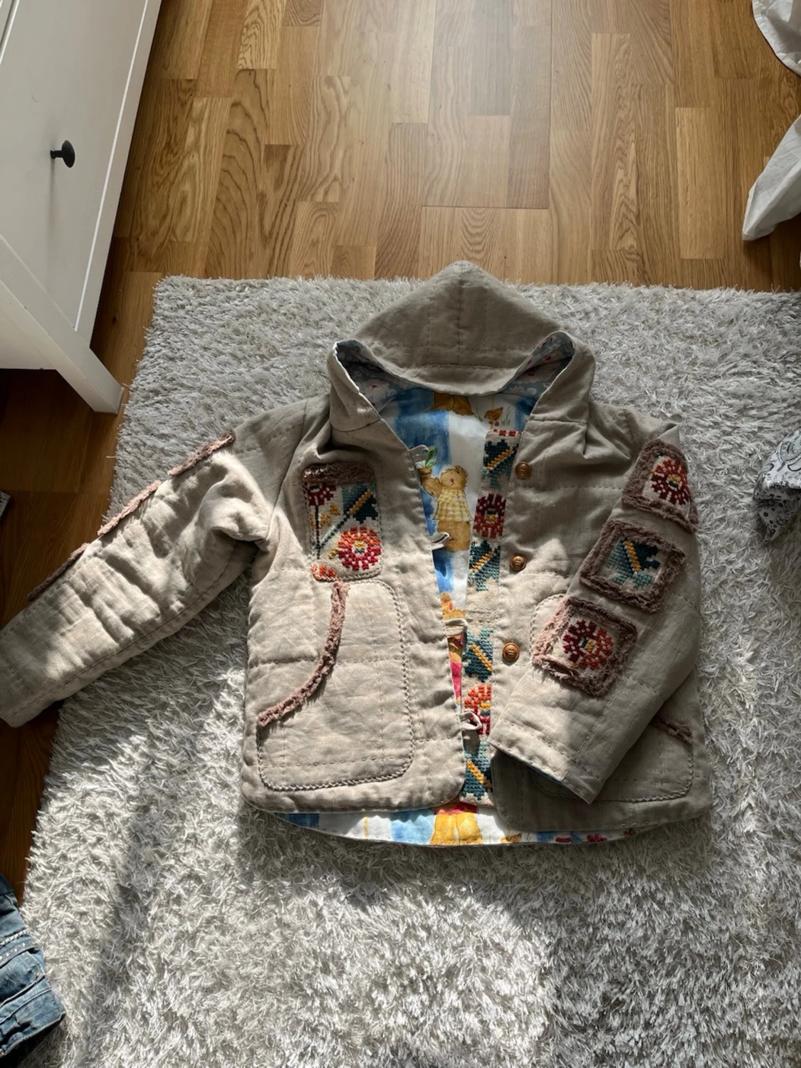 Beige egensydd jacka - 4