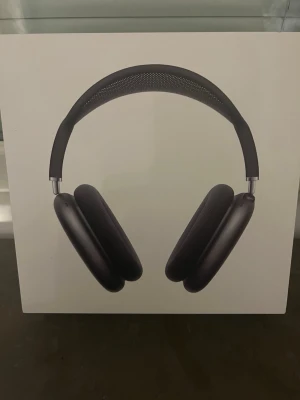 Apple AirPods Max hörlurar svart - Helt nya skriv för frågor