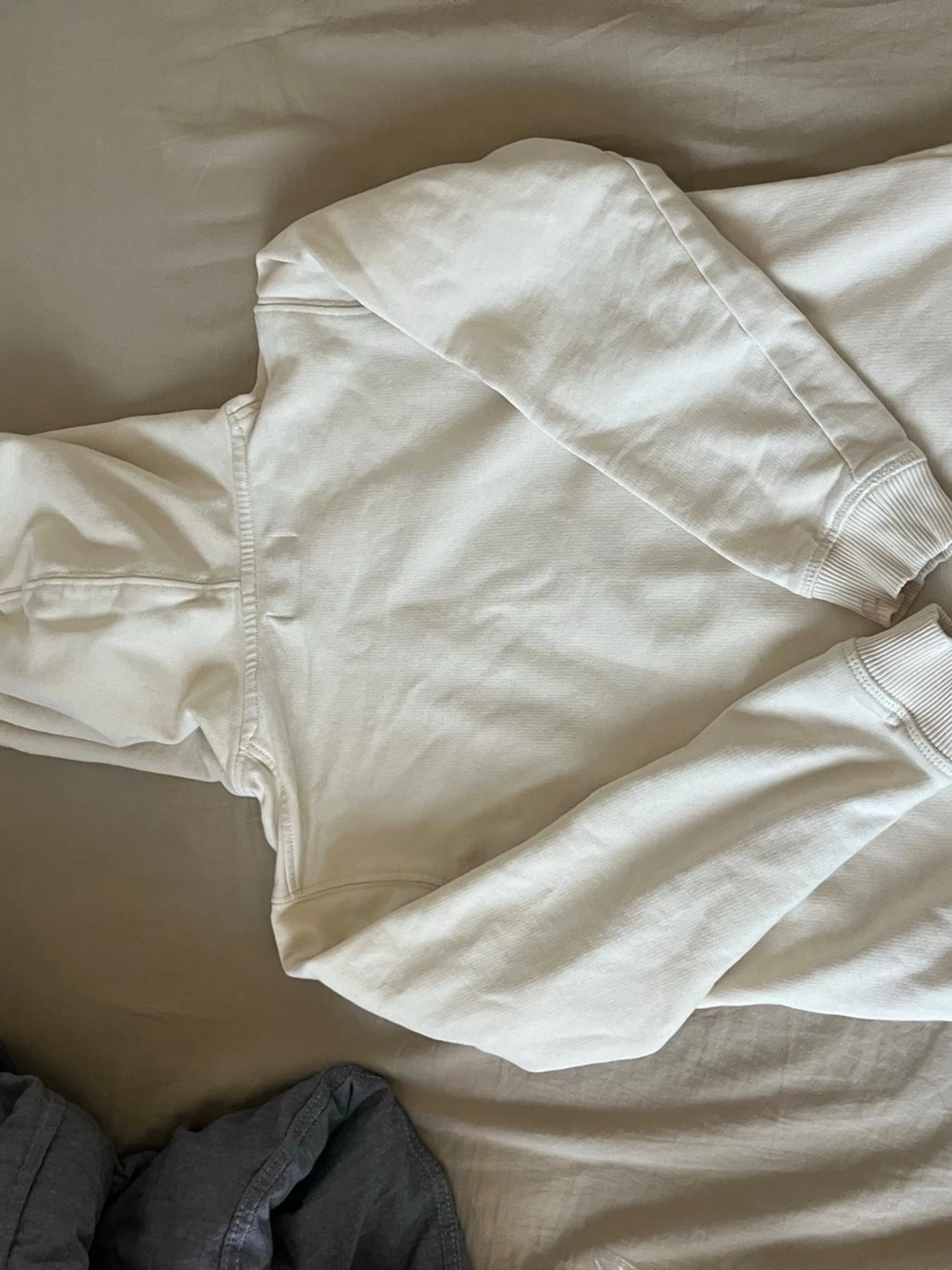 Vit hoodie från Jack & Jones - 1