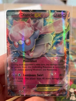Pokemon 2015 Diancie - Säljer min 2015 Diancie. Om jag skulle ge en PSA rating skulle det vara en 7a