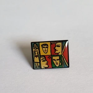 Kvinnor i Norden Ulrica HydmanVallin vintage 1970s pin - Rare pin from Ulrica HydmanVallin's Kvinnor I Norden collection. 1970s vintage.  Bundle discounts: two items 5% off (automatic) three items 10% off, five items 20% off. Message me before purchasing 3+ items for discount.
