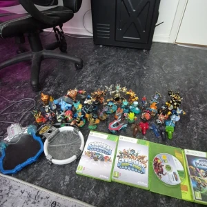Skylanders Collection  - Selling my Skylanders collection that has 30+ Skylanders, 2 portals (one for xbox360 and other for Playstation and the rest) and 4 CD's for xbox 360 spyros adventure, swap force, giants and imaginators.  Several Skylanders can be missing parts on them but all of them work and have been tested, the portals and games also work perfectly and have been tested.