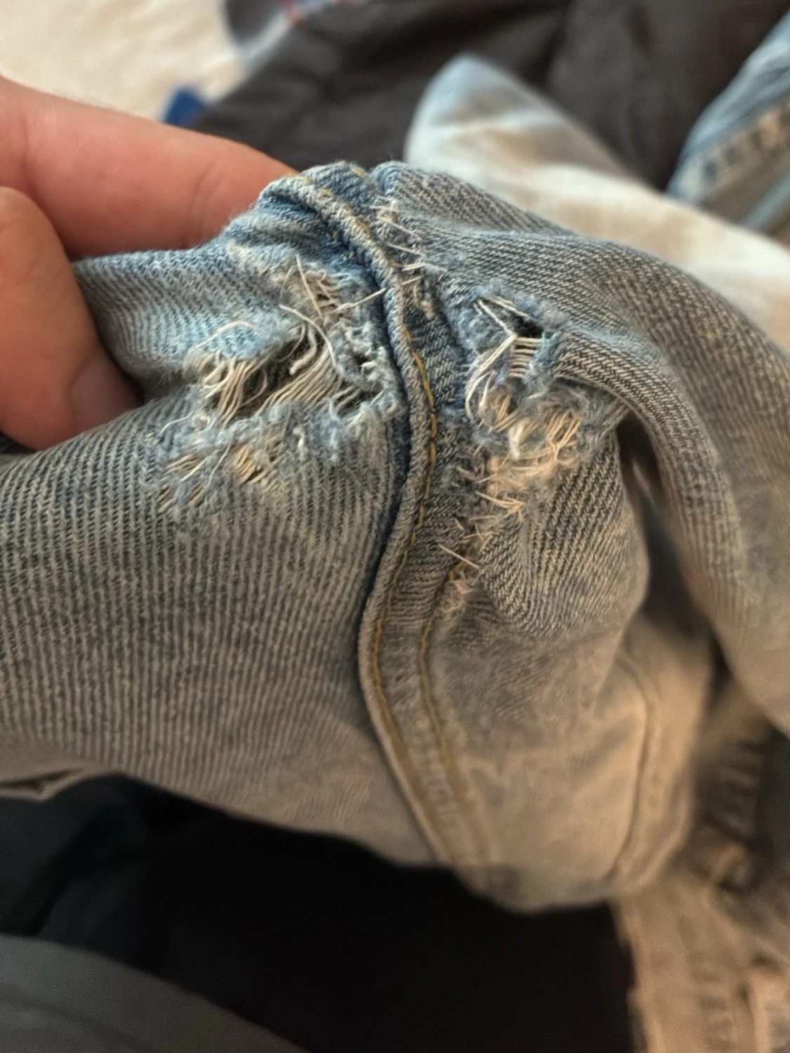 Ljusblå bootcut jeans med slitningar - 2