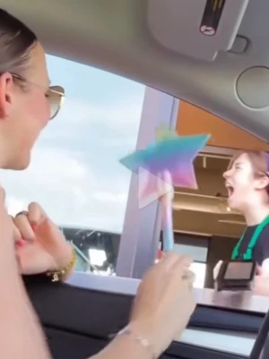 Fairy wand for credit card  - Bought from TikTok for 300 SEK