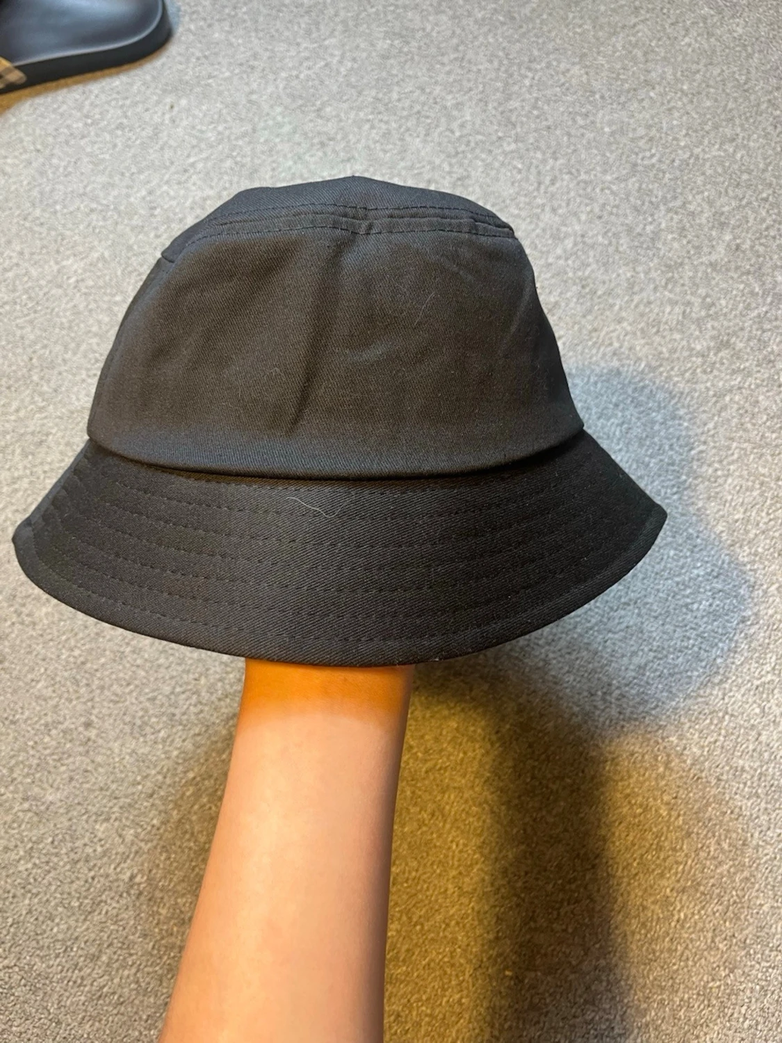 Svart bucket hat från Prada - 1