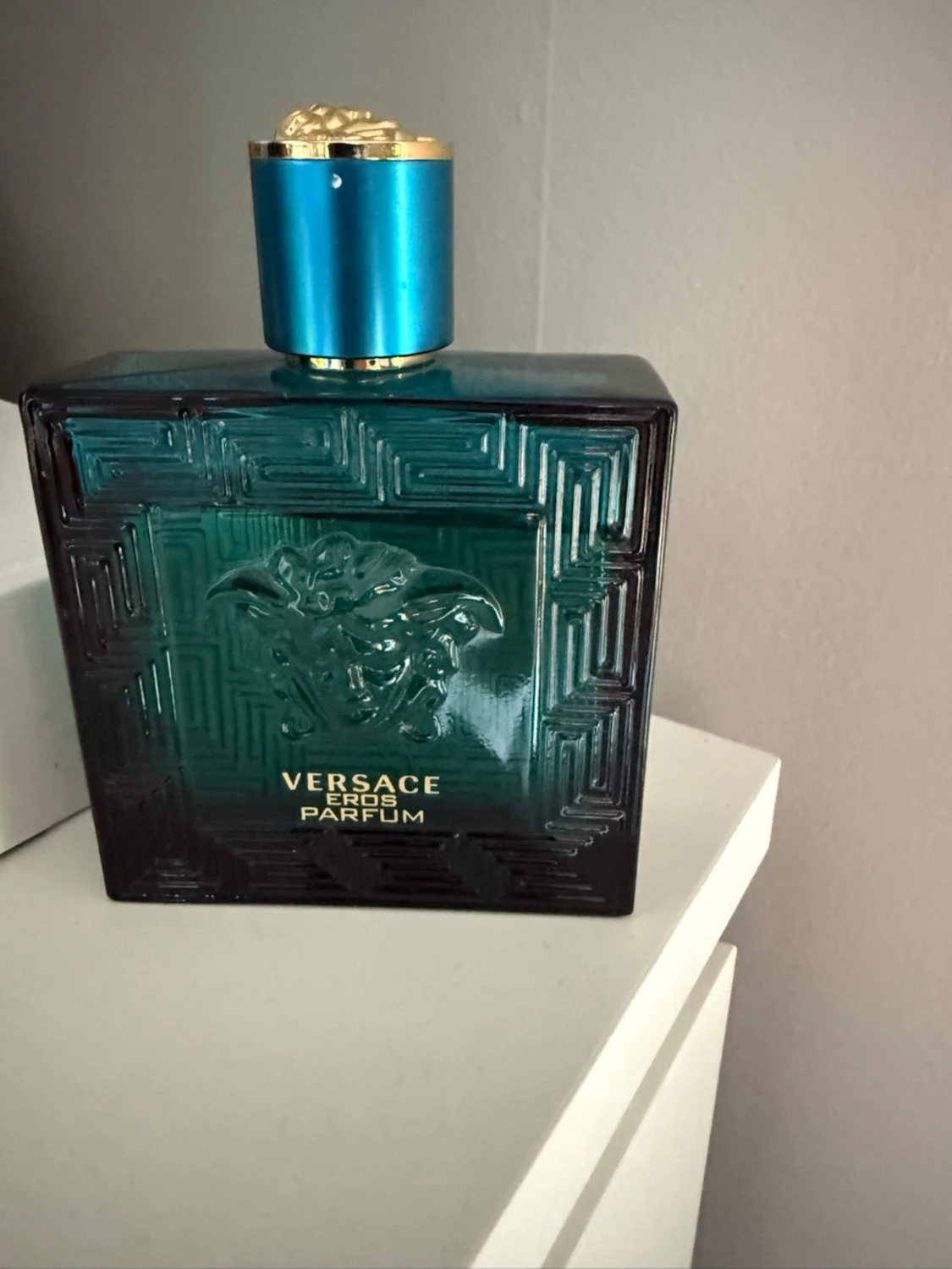 Versace Eros Parfum flaska