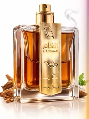 Angham exklusiv lyx doft  parfym nytt pris kan diskuteras  - Lyxig parfym från Angham i en elegant, fyrkantig glasflaska med gyllene detaljer och arabiska inskriptioner. Flaskan har en varm bärnstensfärgad vätska och ett exklusivt guldfärgat lock. Perfekt för dig som gillar exklusiva dofter och snygg design.