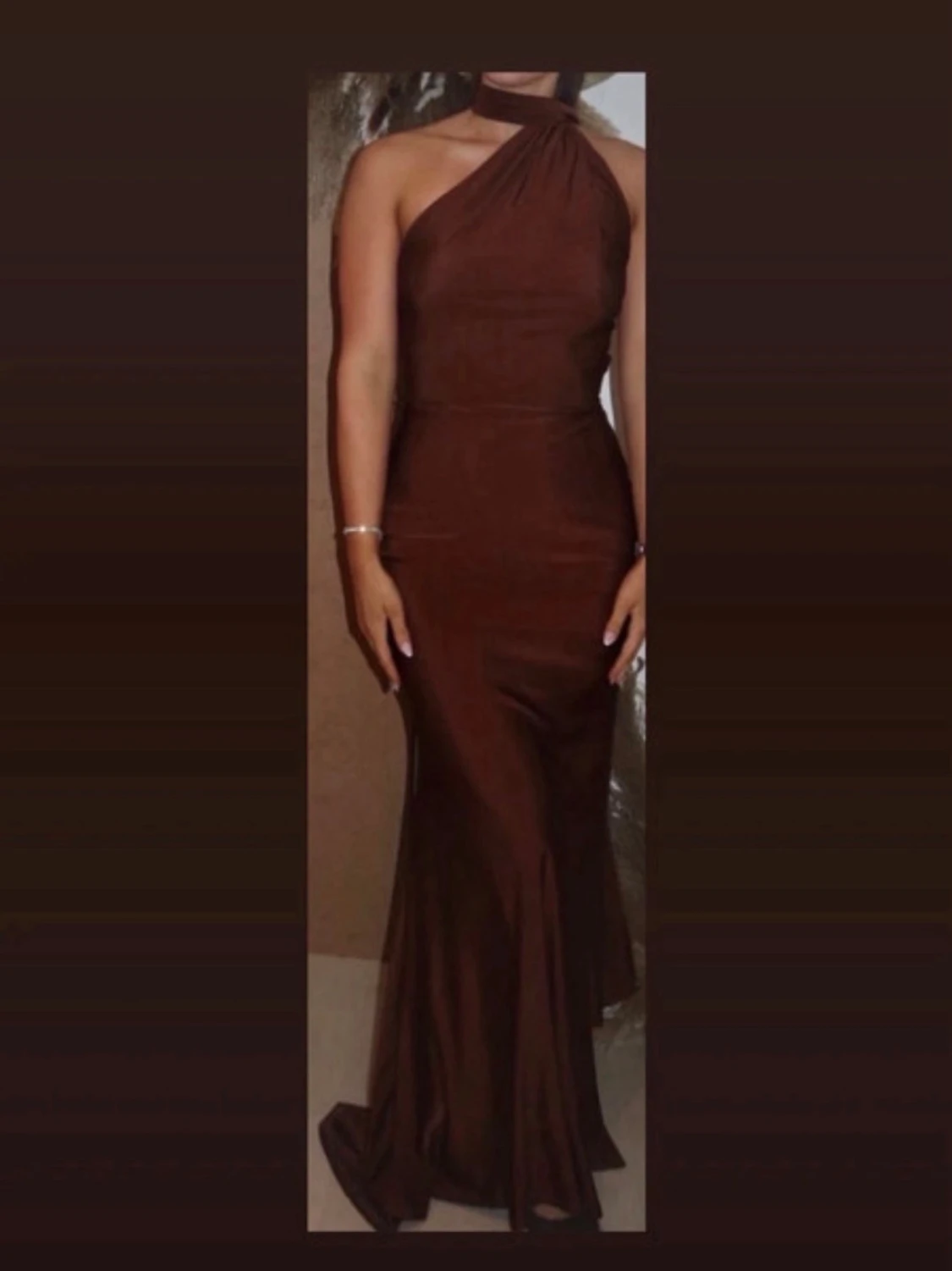 Brun långklänning oneshoulder