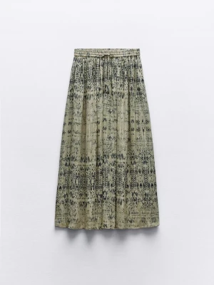 Långkjol  - Jättefin lång kjol från Zara! Nypris 559, aldrig använd.