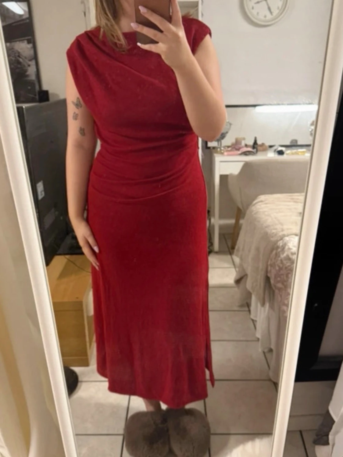 Röd långklänning med slits