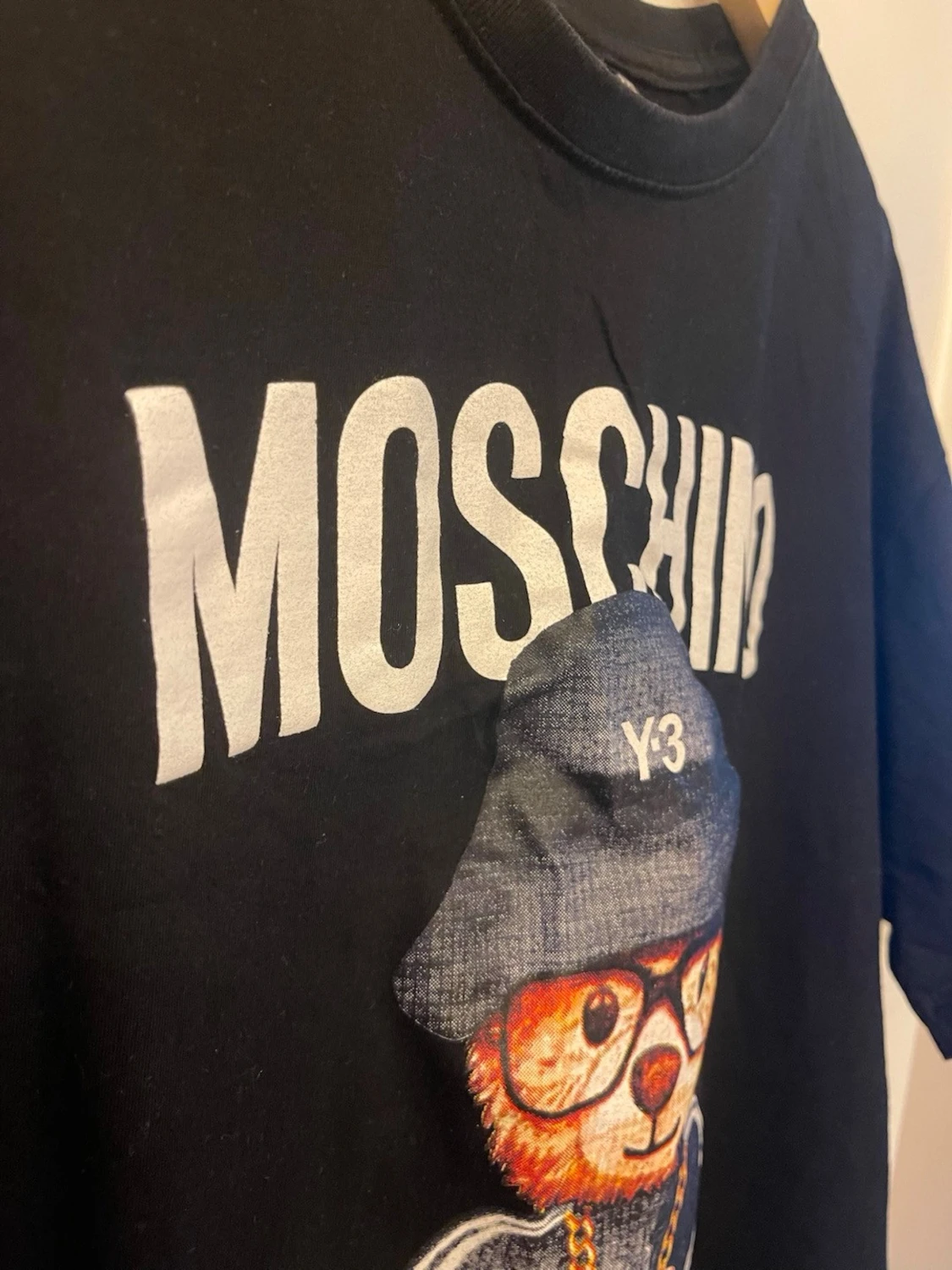 Svart t-shirt med björntryck - 2