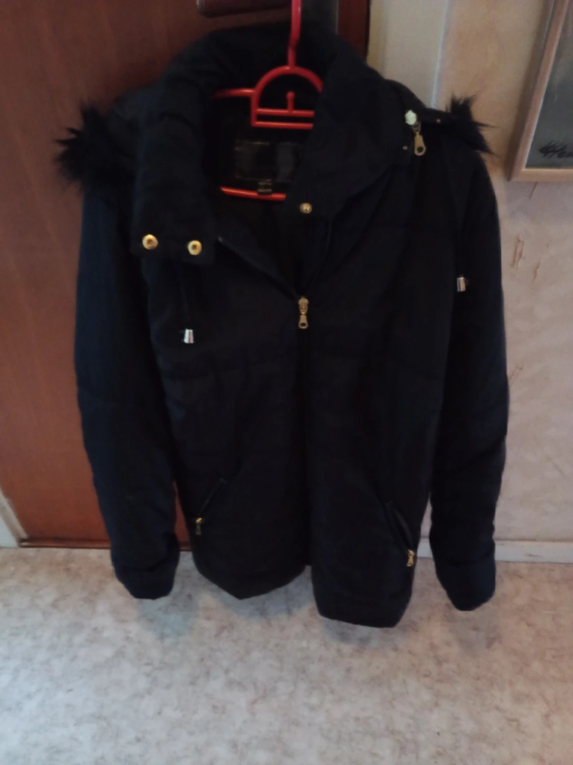 Svart pufferjacka med huva - 5