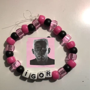 Armband  - Ett album armband💗kontakta gärna innan köp:)