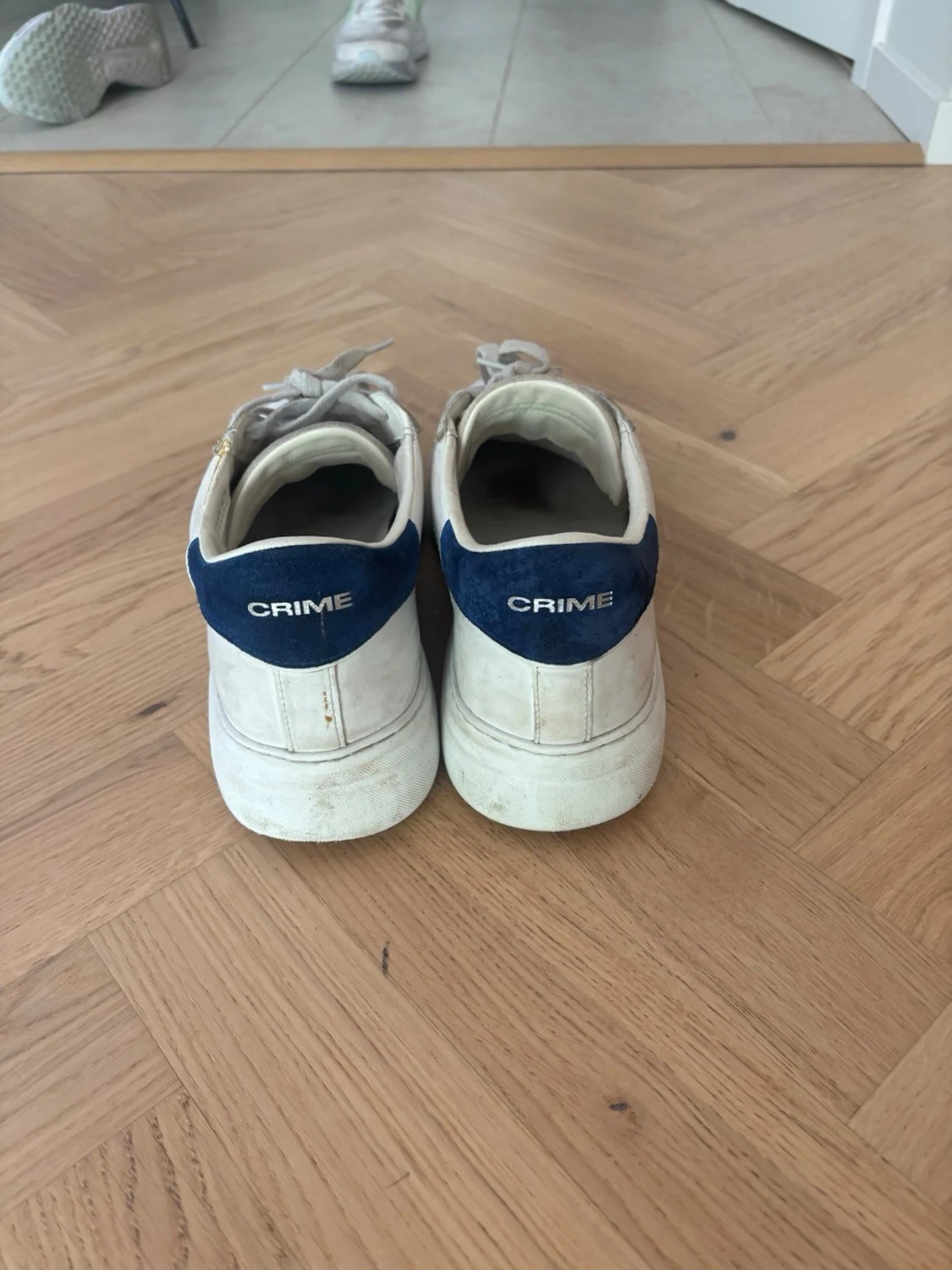 Vita sneakers från Crime london - 1