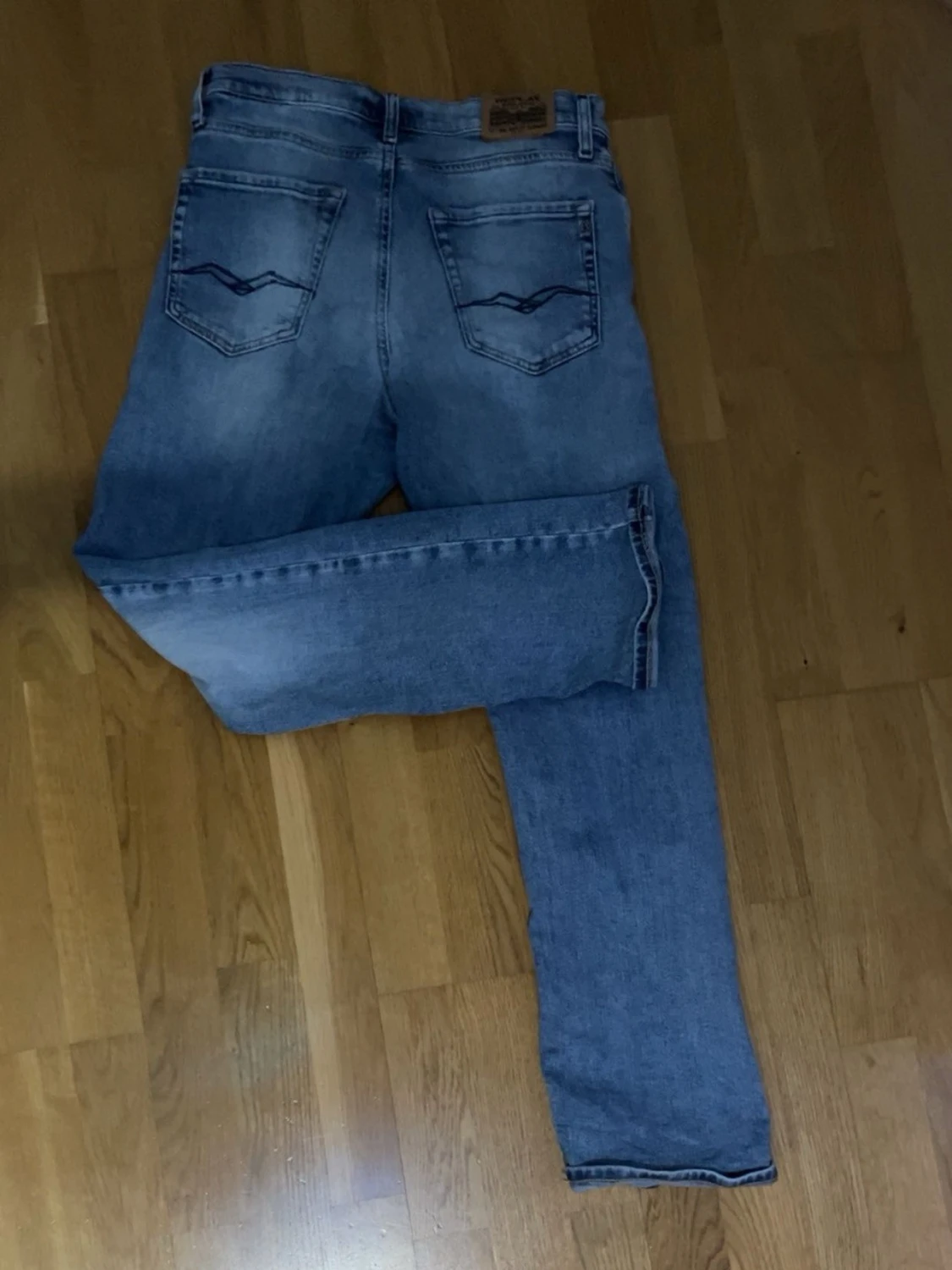 Blå slim fit jeans