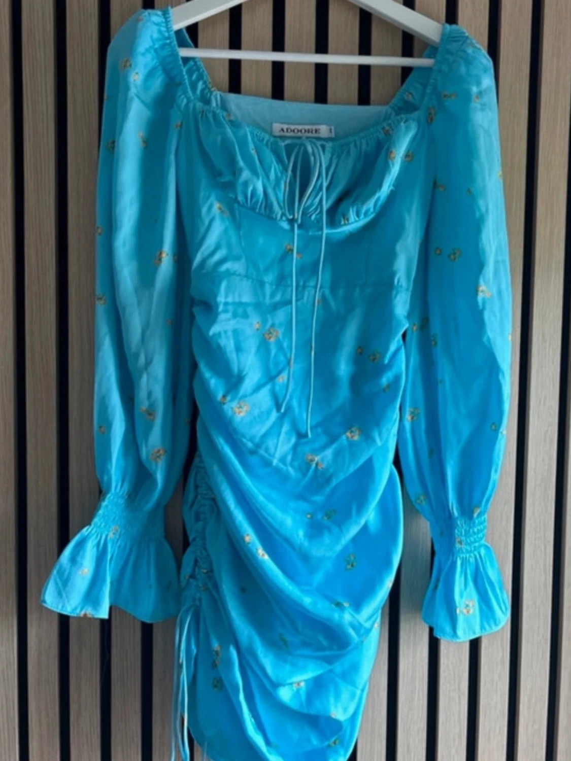 Blå långärmad klänning från Adoore - 2