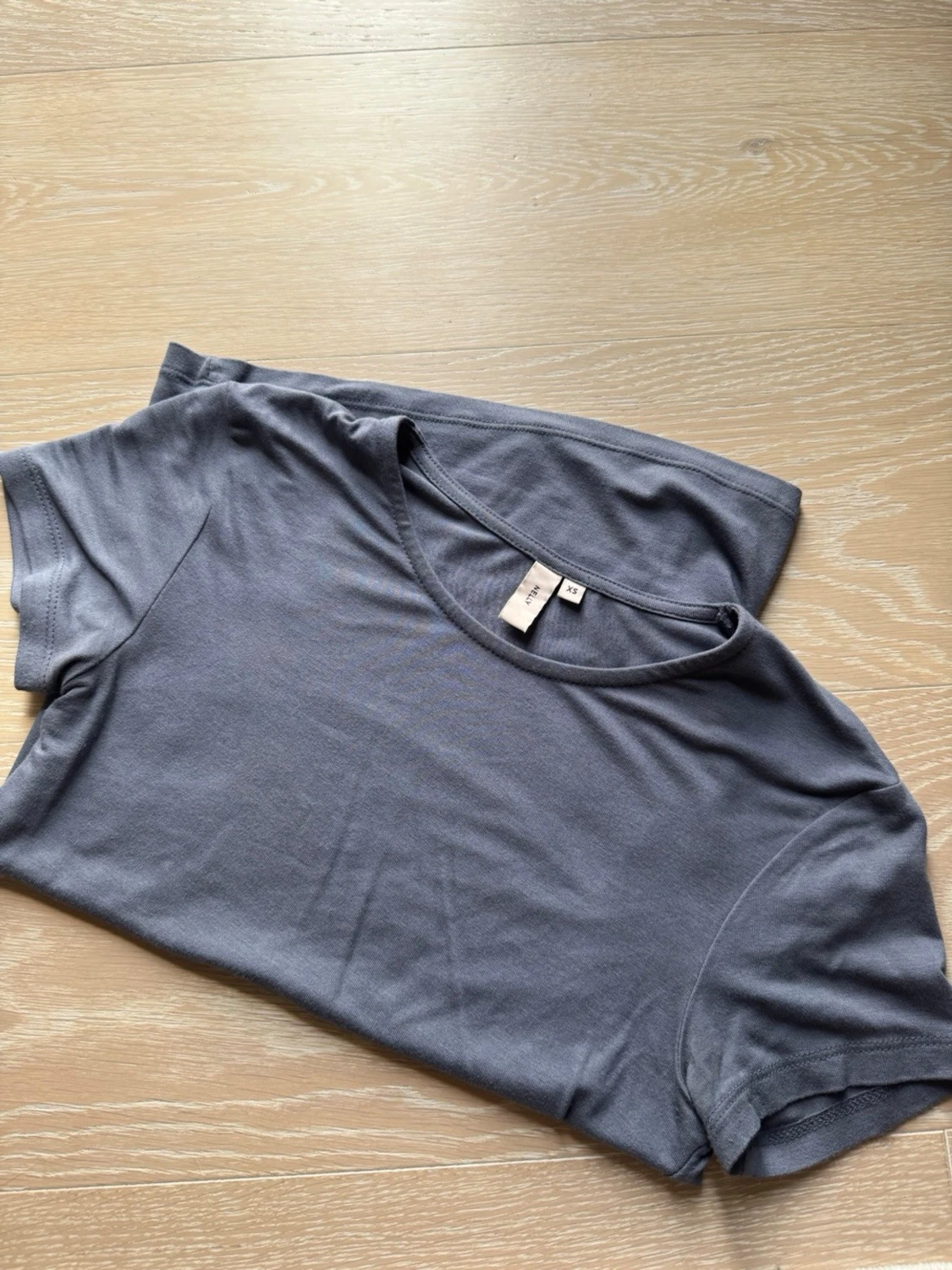 Blå/Grå basic t-shirt från Nelly - 1