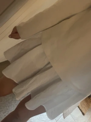 Vit kjol - Söt vit kortkjol med shorts under som är perfekta till sommaren💞