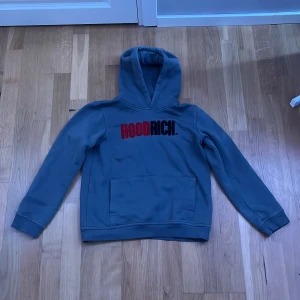 Hoodrich hoodie - Storlek L / 12-13 år Grå Använd fåtal gånger  