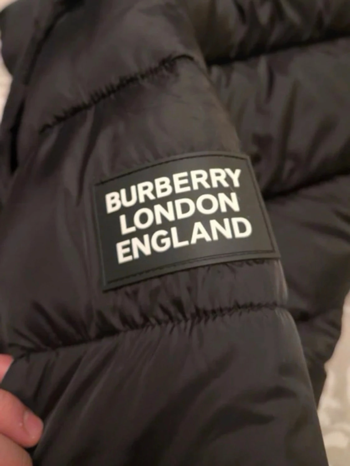 Svart pufferjacka från Burberry - 3