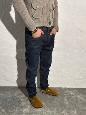 Replay jeans  - Ett par riktigt snygga jeans från Replay i storlek W30 L34 i modellen Anbbas  