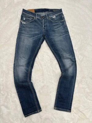 Dondup George | W31  - Dondup George jeans - storlek: W31 - tillbehör: jeans - skick: grymt! - nypris 3000+kr - v.collection