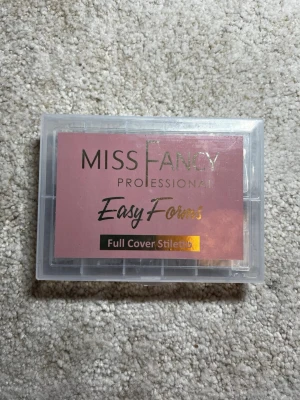 Easy form tippar - Tippar som funkar jättebra till poly gel från missfancy!💕