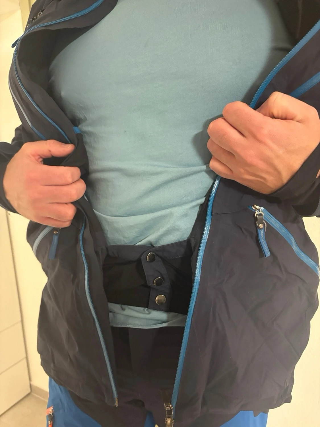 Mörkblå skidjacka från Peak performance  - 5