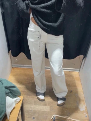 Vita baggy jeans - Fina jeans som tyvärr inte kommer till användning❣️