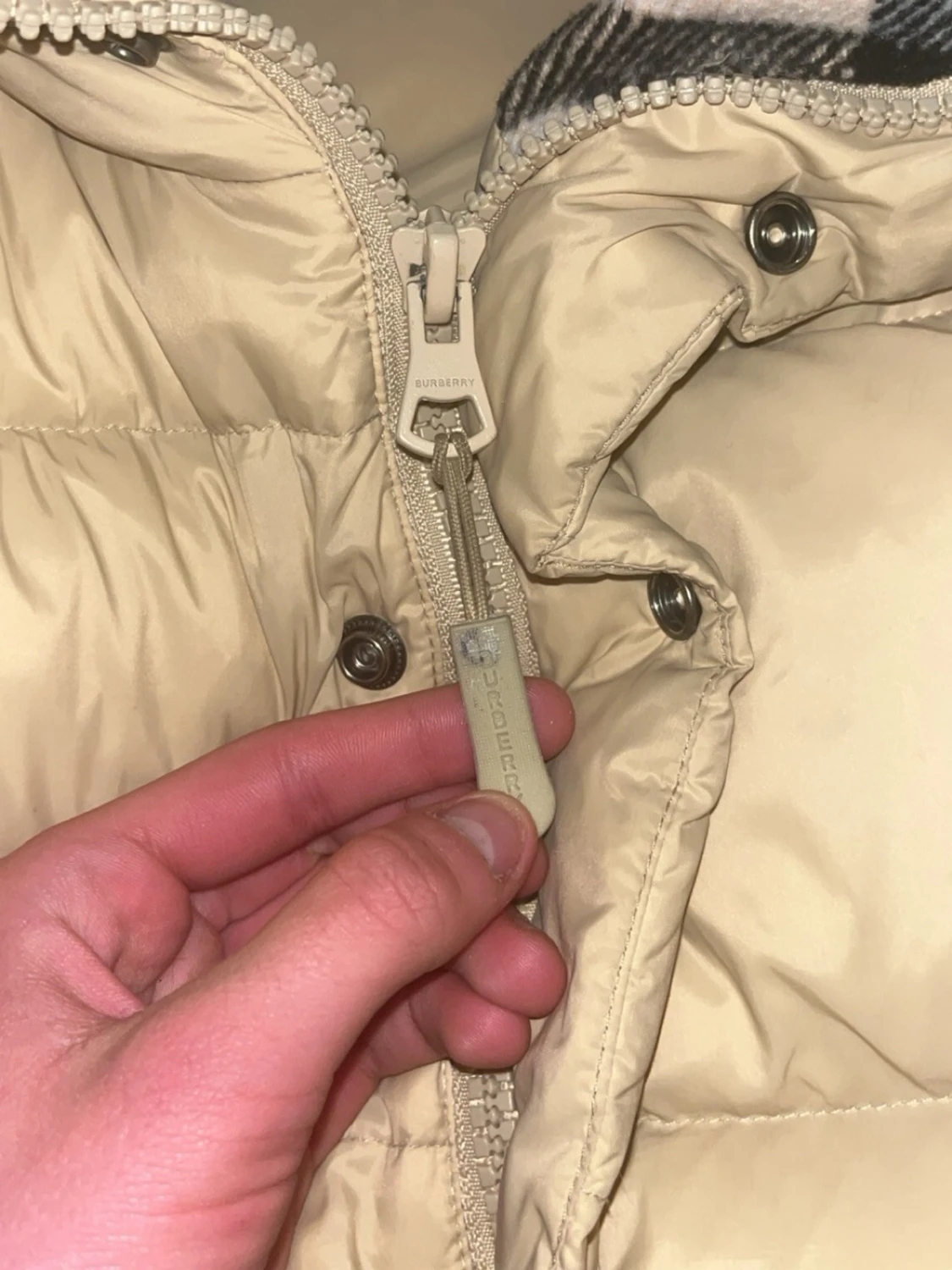 Beige pufferjacka från Burberry - 3