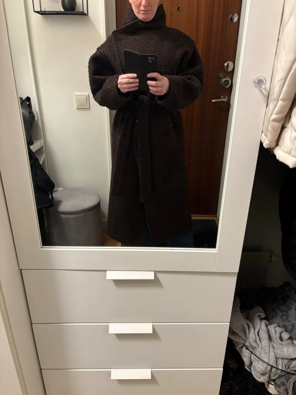 Mörkbrun teddy kappa med skärp (Ginatricot) - 1